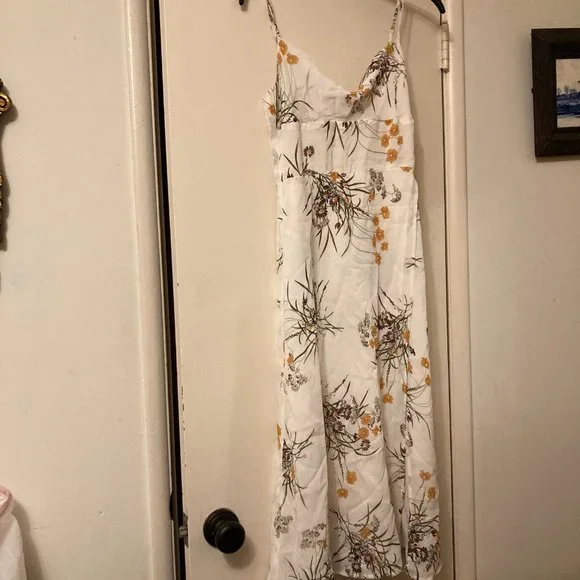 Reformation Gala Dress - Elegant White Floral Dress- Size 2 - Princess Print - Picture 7 of 8